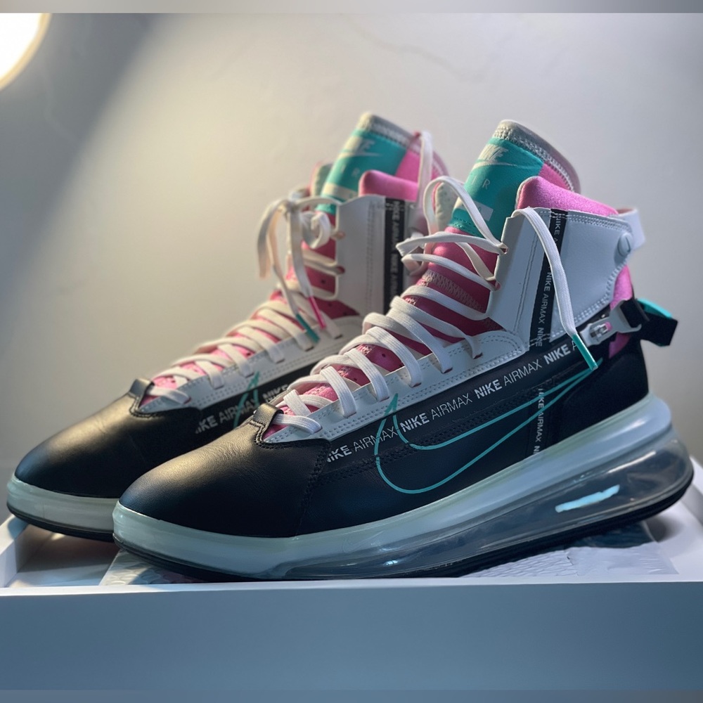 Nike Air Max 720 Saturn